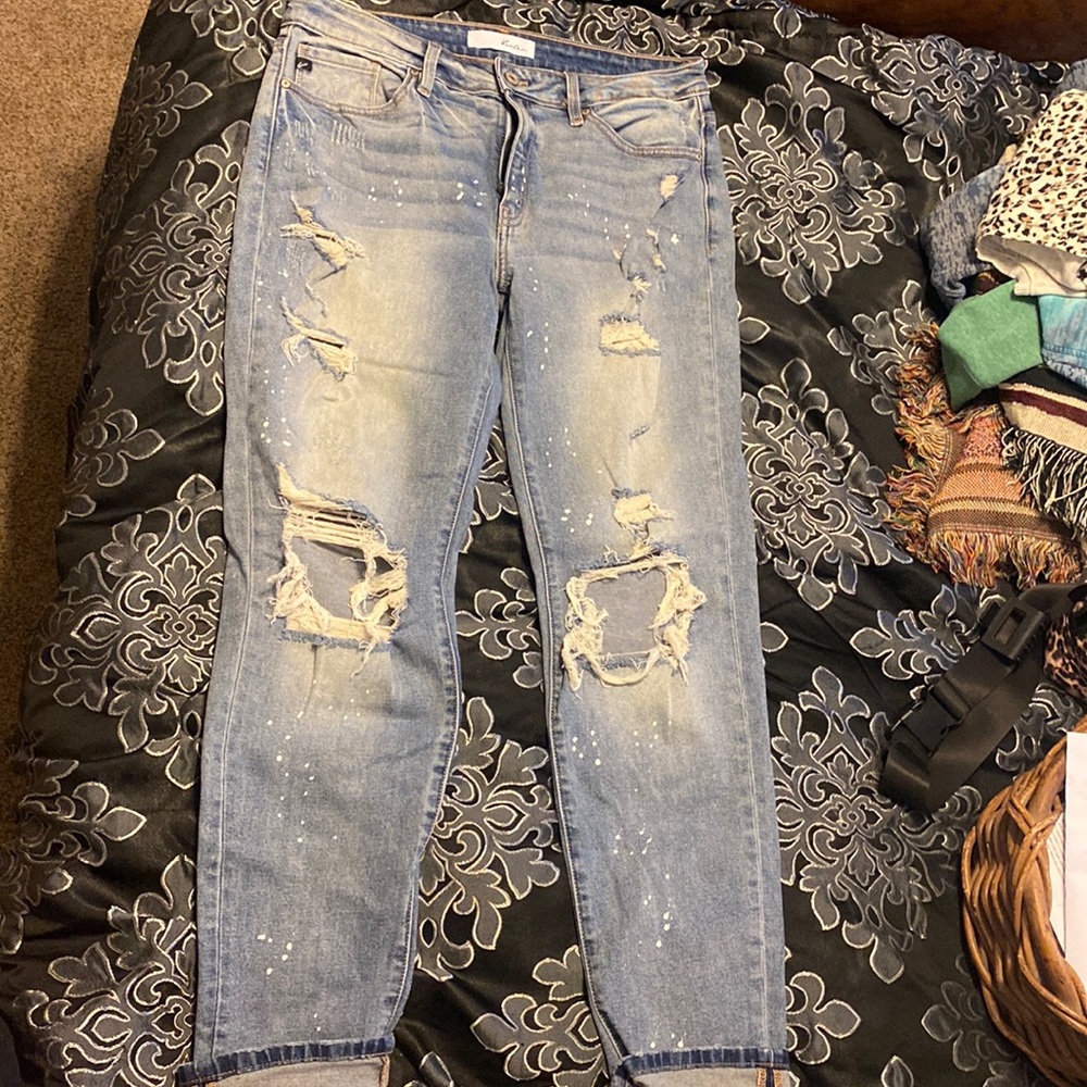 NWOT Kancan paint splatter distressed jeans- 9/28